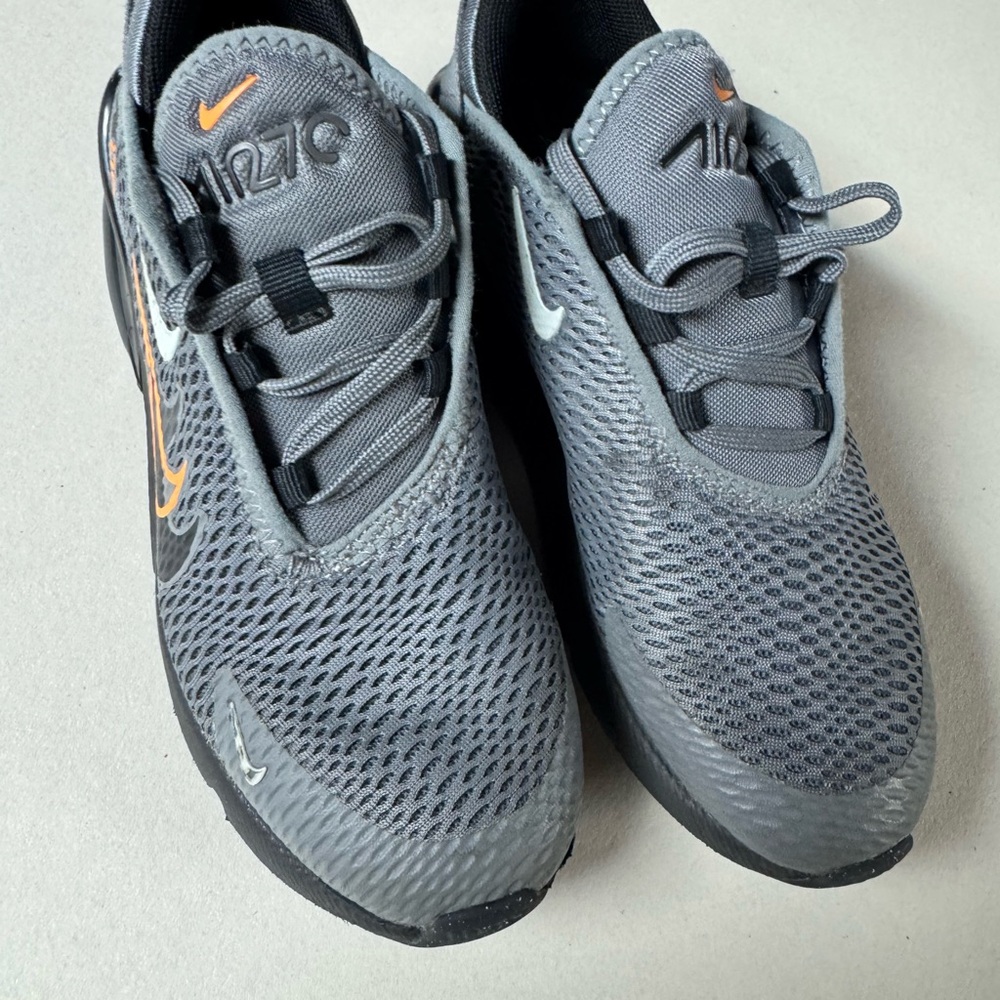 Nike Kids Gray Orange Airmax 270